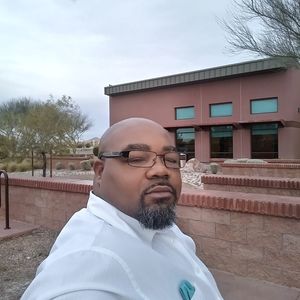 Meet your Posher, Leon